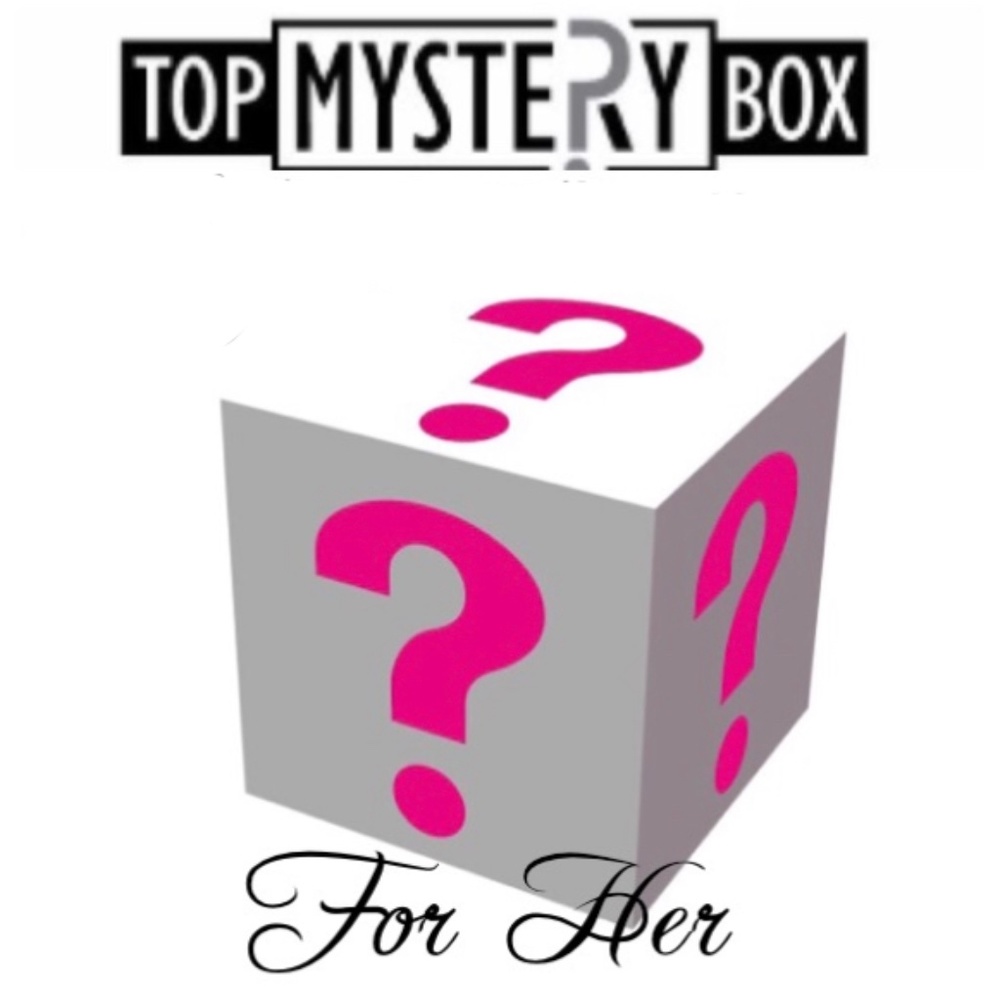 20 Lot Women’s Fashion Mystery Clothing Box Accessories Grab Bag Tops Tees Pants